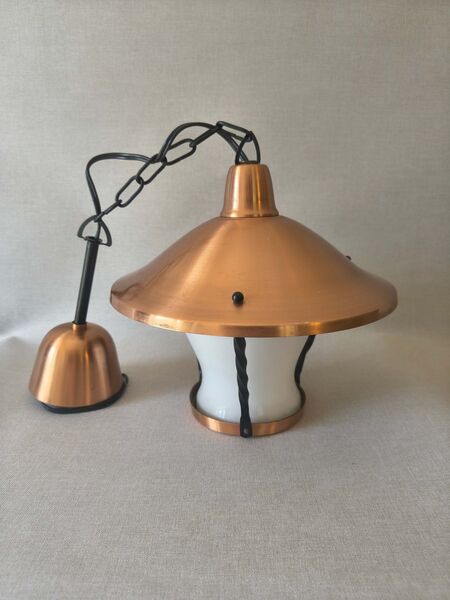 Kuparinvärinen kattovalaisin 1940/50-luku