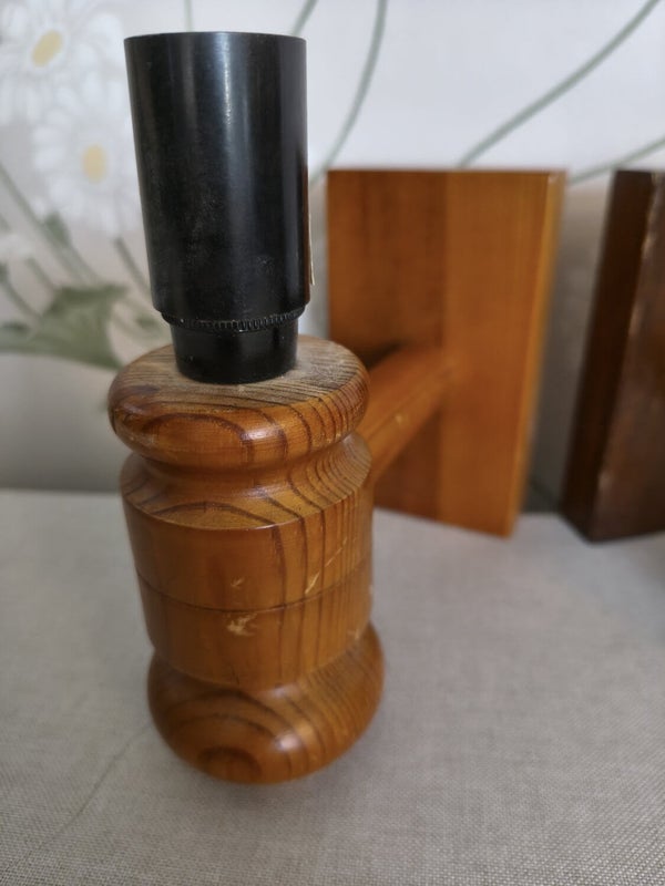 Puiset vanhat sein&auml;valaisimet