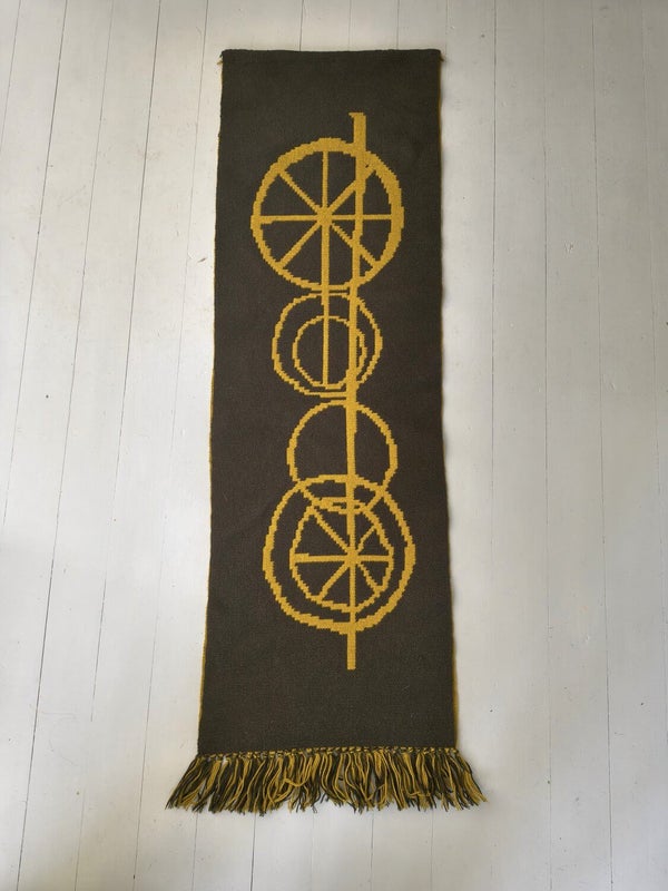 Vintage t&auml;k&auml;n&auml; Onnimanni, sinapinkeltainen ja ruskea geometrinen sein&auml;vaate